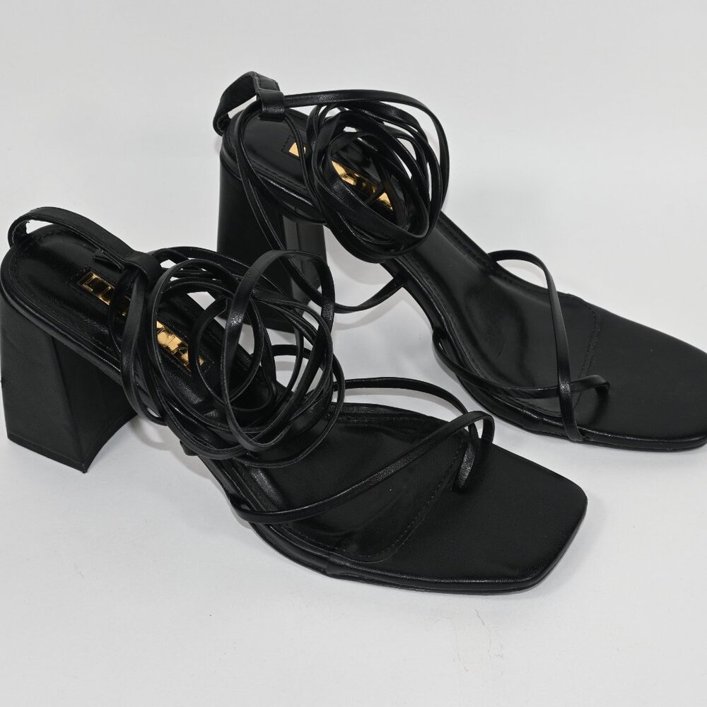 Liliana Women's Lace Up Chunky Heel Square Toe Sandals